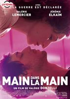 Main dans la main movie nude scenes